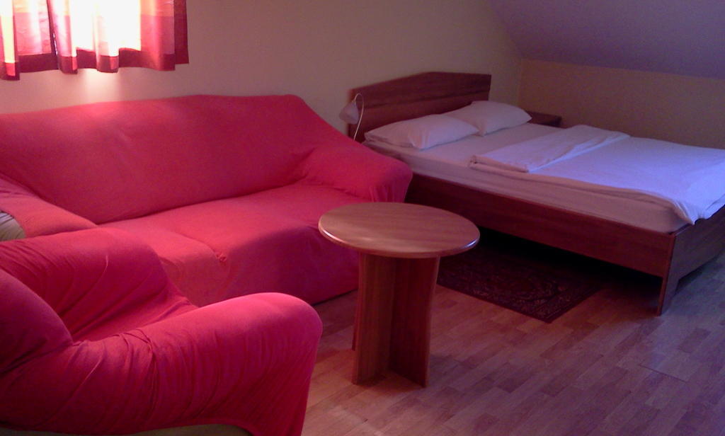 Hotel Paradise Zagreb Zimmer foto